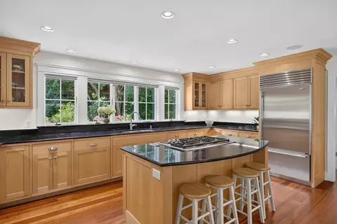 Kitchen - 160 Main St, Wellfleet, MA 02667 photo 3 of 4