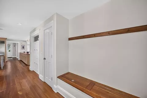 Entry Way - 160 Main St, Wellfleet, MA 02667 photo 2 of 2