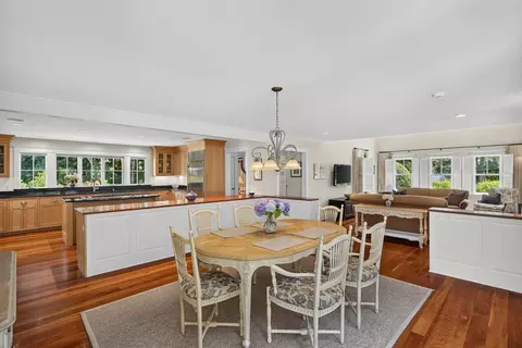 Dining - 160 Main St, Wellfleet, MA 02667 photo 1 of 2
