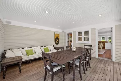 Exterior - 160 Main St, Wellfleet, MA 02667 photo 5 of 11