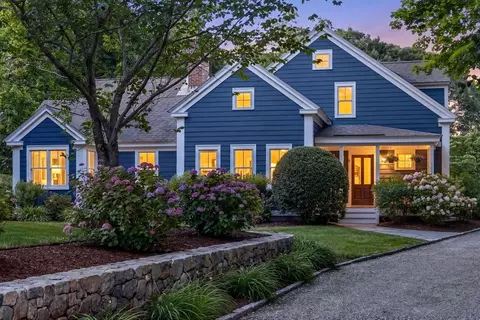 Exterior - 160 Main St, Wellfleet, MA 02667 photo 6 of 11
