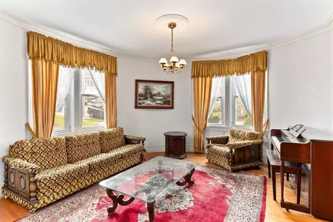 Living - 330 Lincoln Ave, Fall River, MA 02720 photo 4 of 4