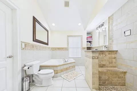 Bath - 106 David St, Fall River, MA 02720 photo 1 of 3