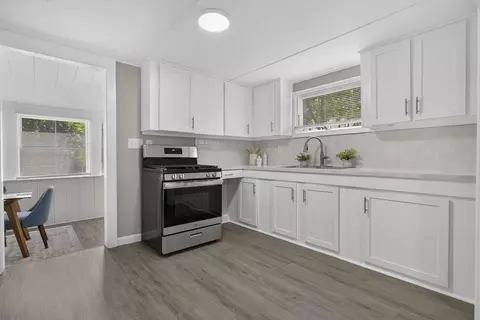 1 Arlington Rd, Wareham, MA 02571 photo 4