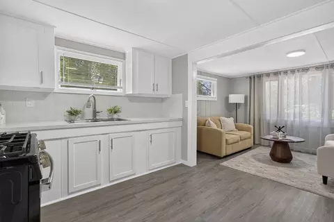 1 Arlington Rd, Wareham, MA 02571 photo 5