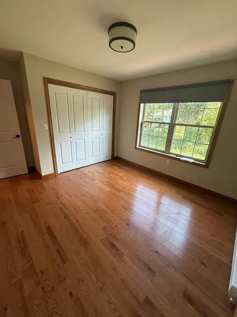 Bedroom - 12 Ward Ave, Easthampton, MA 01027 photo 5 of 6