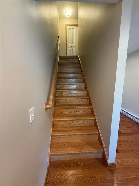 Entry Way - 12 Ward Ave, Easthampton, MA 01027 photo 4 of 4