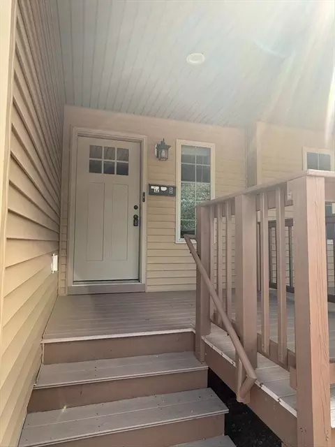 Exterior - 12 Ward Ave, Easthampton, MA 01027 photo 2 of 4