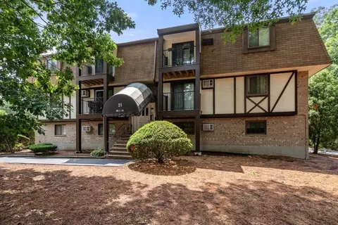 21 Erick Rd #18, Mansfield, MA 02048