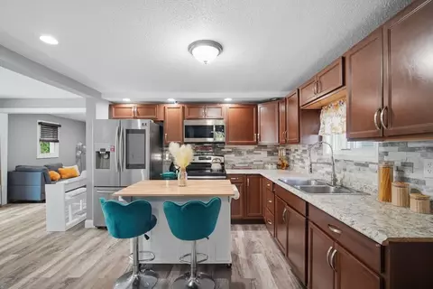Kitchen - 72 Switzer St, Springfield, MA 01109 photo 6 of 8