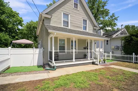 Exterior - 72 Switzer St, Springfield, MA 01109 photo 1 of 5