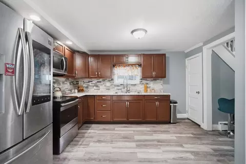Kitchen - 72 Switzer St, Springfield, MA 01109 photo 8 of 8