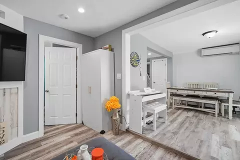 Entry Way - 72 Switzer St, Springfield, MA 01109 photo 2 of 2