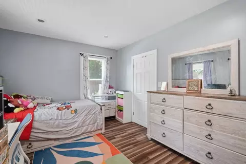 Bedroom - 72 Switzer St, Springfield, MA 01109 photo 2 of 4