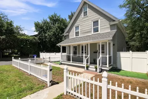 Exterior - 72 Switzer St, Springfield, MA 01109 photo 2 of 5