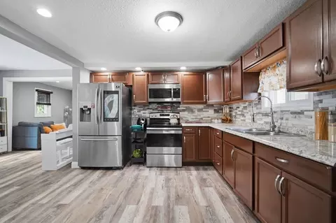 Kitchen - 72 Switzer St, Springfield, MA 01109 photo 3 of 8
