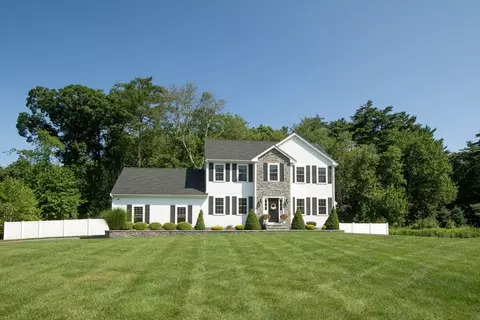 102 W Pond St, East Bridgewater, MA 02333