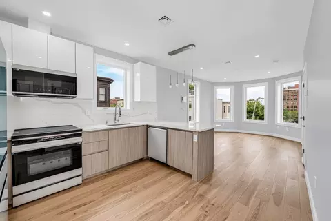 181 Maverick #PH, Boston, MA 02128