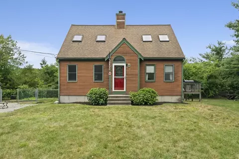 190 Monroe St, Pembroke, MA 02359