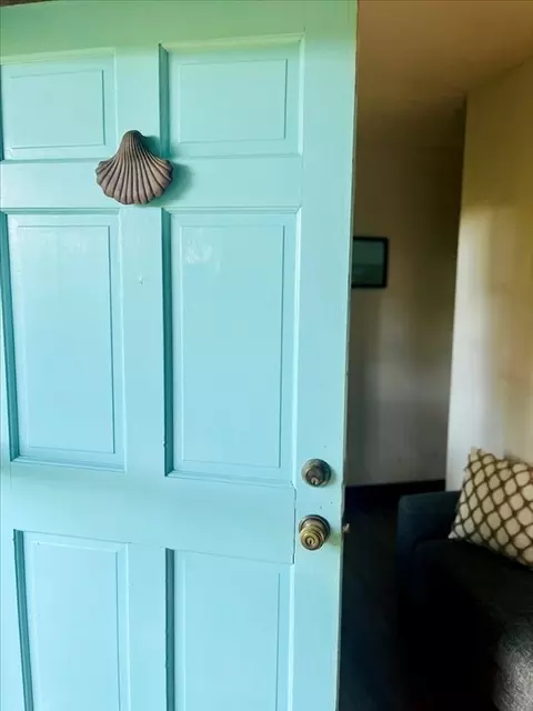 Entry Way - 20 Brady Rd, Sagamore Beach, MA 02562 photo 1 of 3