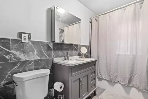 Bath - 46 Revere St, Everett, MA 02149 photo 2 of 3