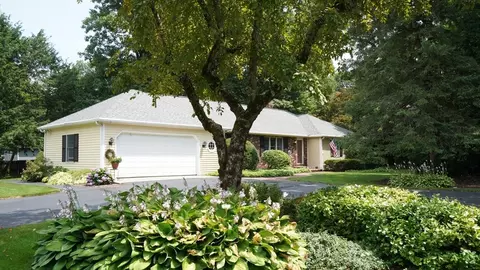 41 Wagon Wheel Rd, North Attleboro, MA 02760