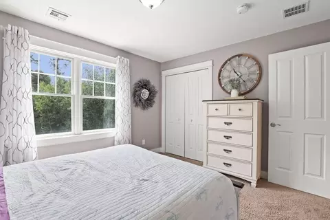Bedroom - 10 Pond Edge Trl, Wareham, MA 02571 photo 3 of 6