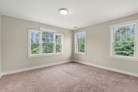 Bedroom - 10 Pond Edge Trl, Wareham, MA 02571 photo 4 of 6