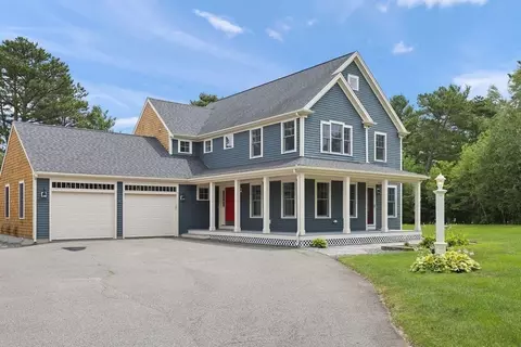 Exterior - 10 Pond Edge Trl, Wareham, MA 02571 photo 2 of 8