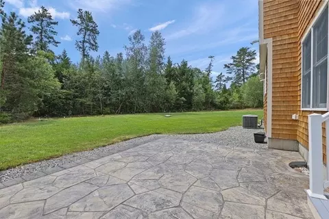 Exterior - 10 Pond Edge Trl, Wareham, MA 02571 photo 5 of 8
