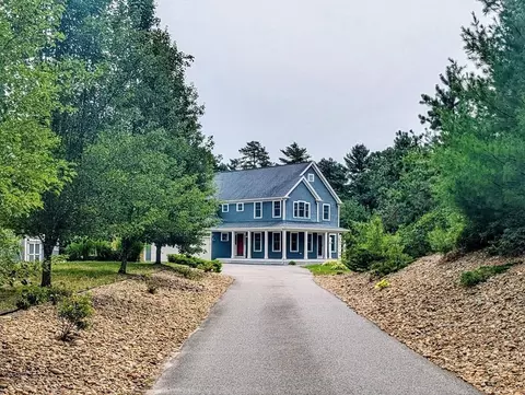 Exterior - 10 Pond Edge Trl, Wareham, MA 02571 photo 3 of 8