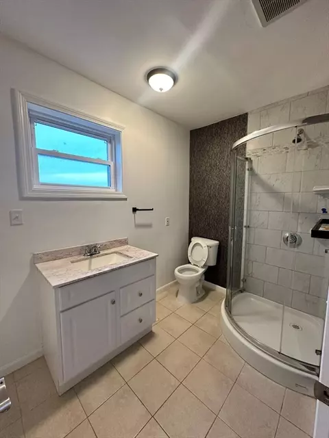 Bath - 32 Slater, Fall River, MA 02720 photo 10 of 10