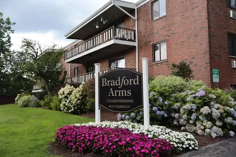 80 N Warren St #9, Woburn, MA 01801