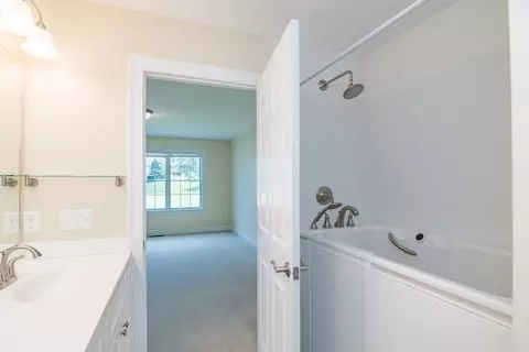 Bath - 20 Bridge Rd #33, Florence, MA 01062 photo 2 of 4