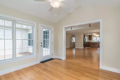 Living - 20 Bridge Rd #33, Florence, MA 01062 photo 4 of 4