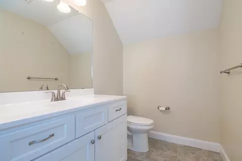 Bath - 20 Bridge Rd #33, Florence, MA 01062 photo 4 of 4