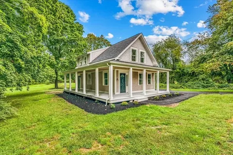 145 Plymouth St, Carver, MA 02330