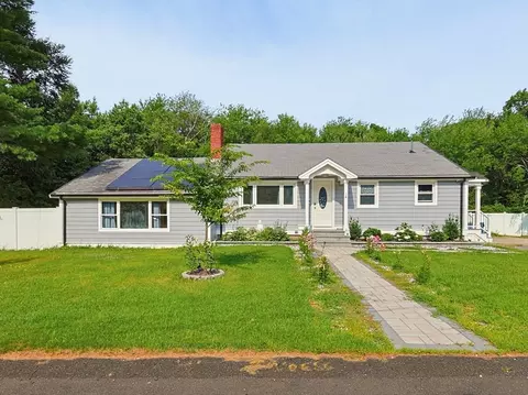 14 Lewis Rd, Randolph, MA 02368