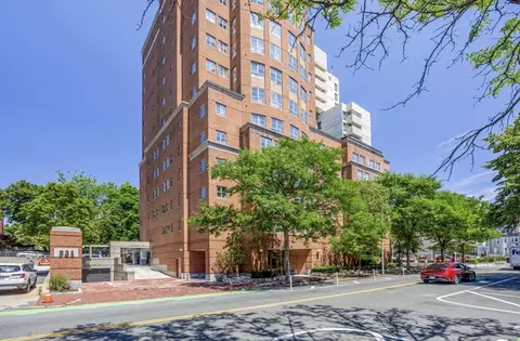 931 Massachusetts Ave #605, Cambridge, MA 02139