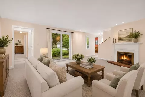 12 Steepletree Ln #12, Wayland, MA 01778