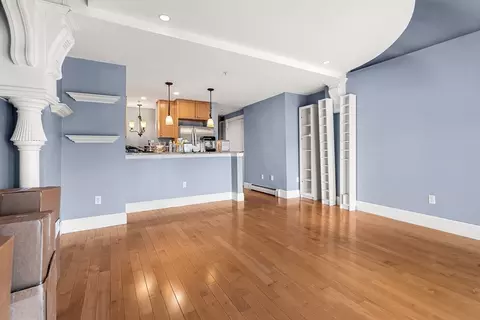 Living - 80 Prospect St #7, Gloucester, MA 01930 photo 4 of 7