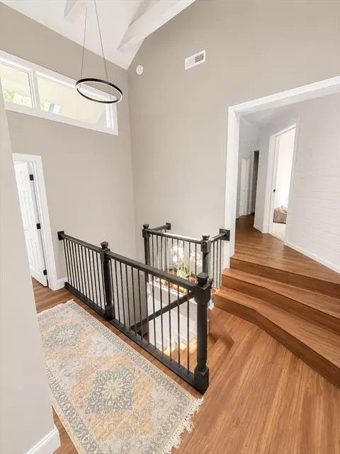 Entry Way - 198 Uxbridge Rd, Sutton, MA 01590 photo 1 of 3