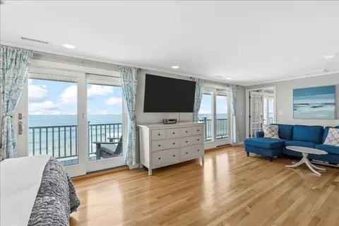 Bedroom - 67 Surfside Rd, Scituate, MA 02066 photo 4 of 7