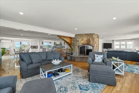 Living - 67 Surfside Rd, Scituate, MA 02066 photo 2 of 5