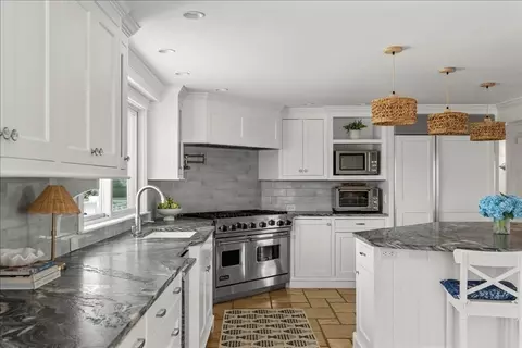 Kitchen - 67 Surfside Rd, Scituate, MA 02066 photo 3 of 4