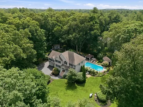 112 Aldrich Rd, Wilmington, MA 01887