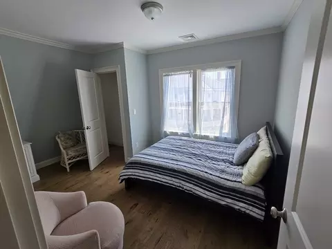 Bedroom - 4 Hammond St, Buzzards Bay, MA 02532 photo 5 of 6