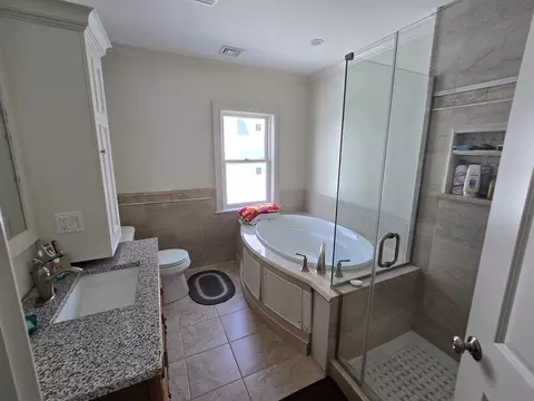 Bath - 4 Hammond St, Buzzards Bay, MA 02532 photo 2 of 5