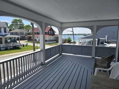 Exterior - 4 Hammond St, Buzzards Bay, MA 02532 photo 3 of 3