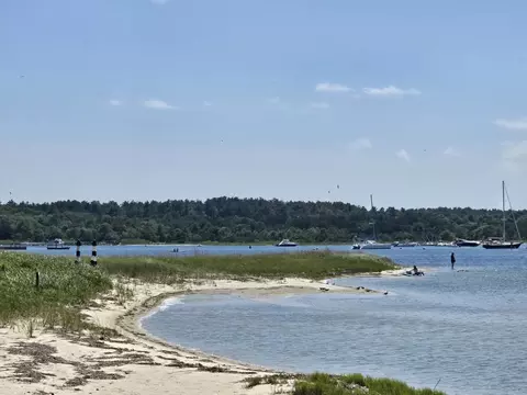 View/Area - 4 Hammond St, Buzzards Bay, MA 02532 photo 3 of 5